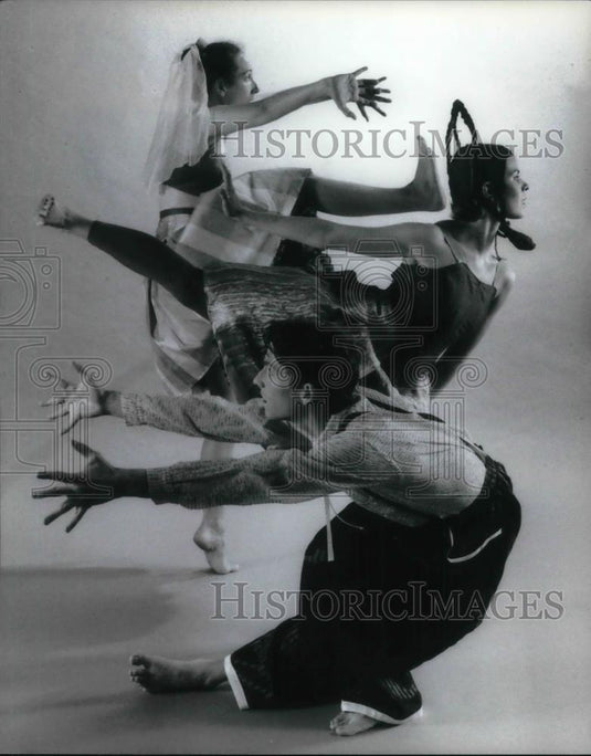Press Photo Julianne O'Brien Pedersen, Gayle Bailey in Philistines - cvp21790 - Historic Images