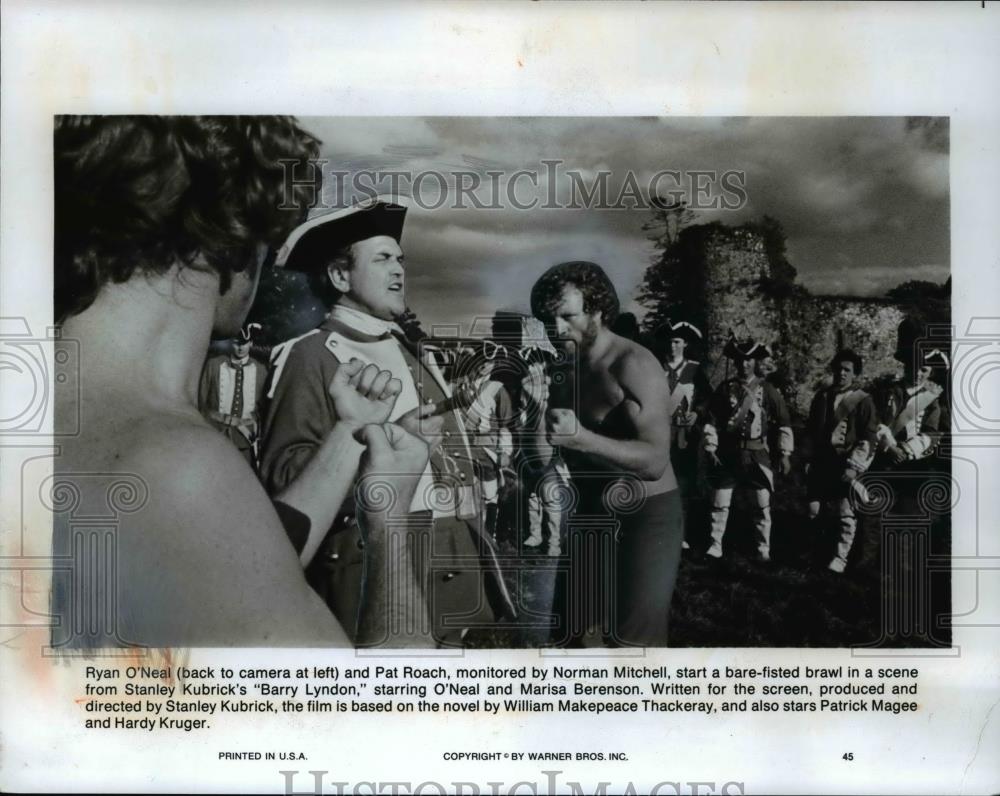 1976 Press Photo Ryan O'Neal Pat Roach Norman Mitchell in "Bary Lyndon" - Historic Images