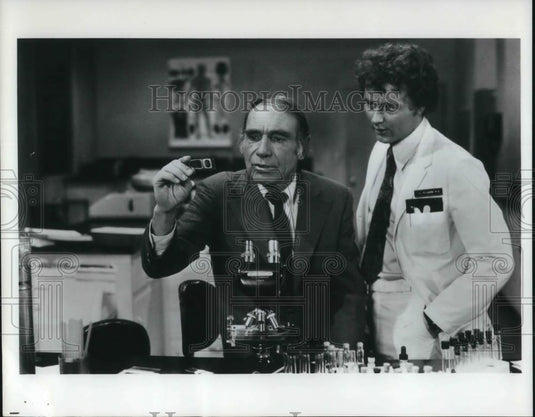 Press Photo TV Show - cvp20038 - Historic Images