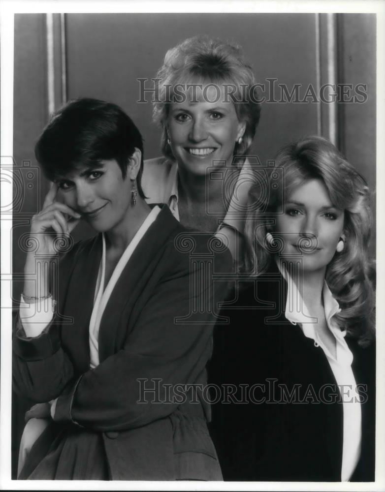 1993 Press Photo Colleen Zenk Pinter Leslie Charleson Deidre Hall In Woman On - Historic Images