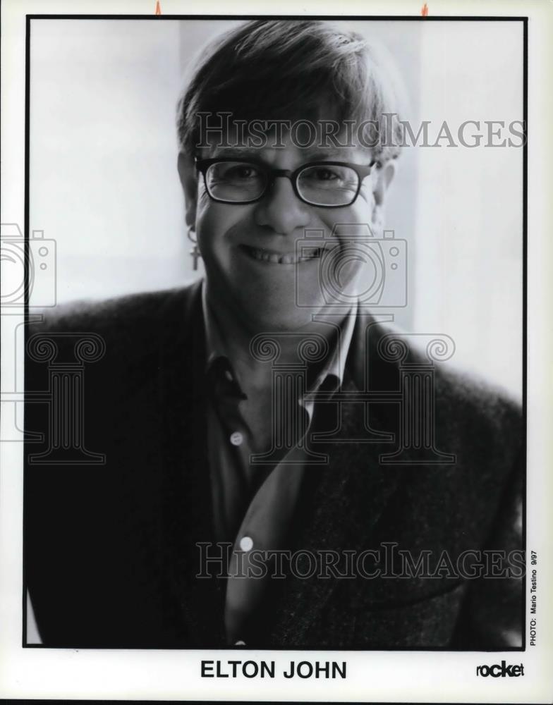 1997 Press Photo Elton John English Singer Songwriter Musician Pianist Actor - Historic Images