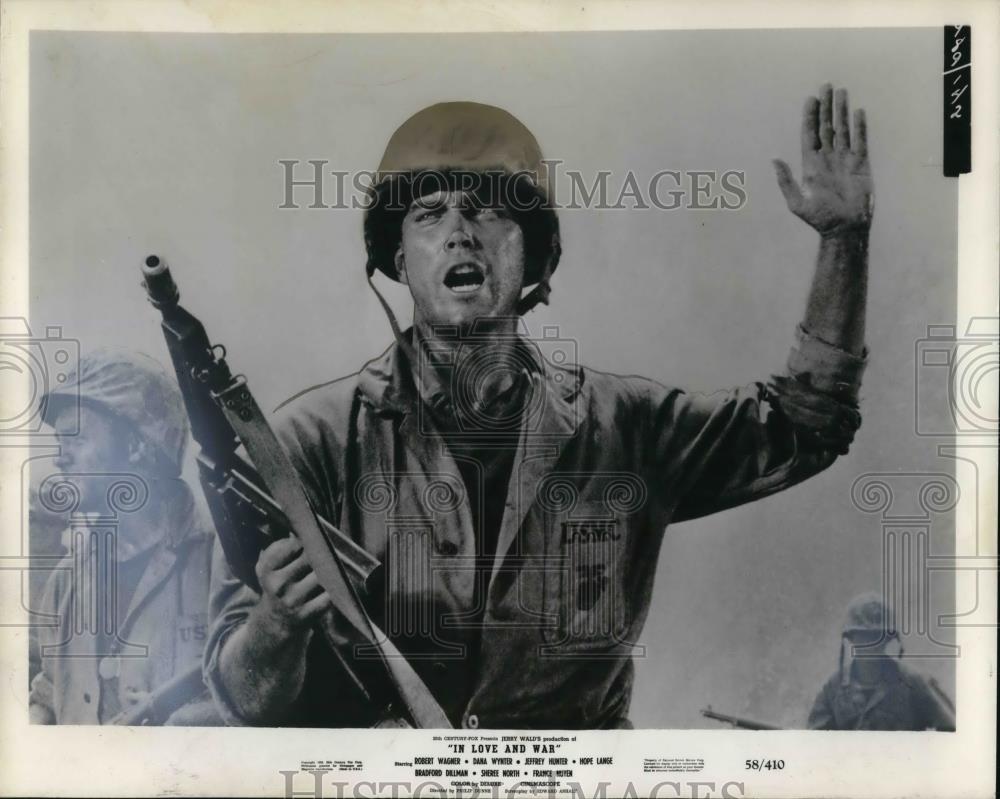 1958 Press Photo Jeffrey Hunter In Love And War - cvp25046 - Historic Images
