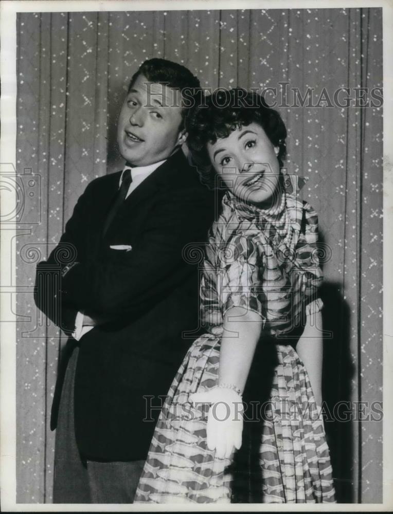 1958 Press Photo Eydie Gorme & Steve Lawrence - cvp23334 - Historic Images