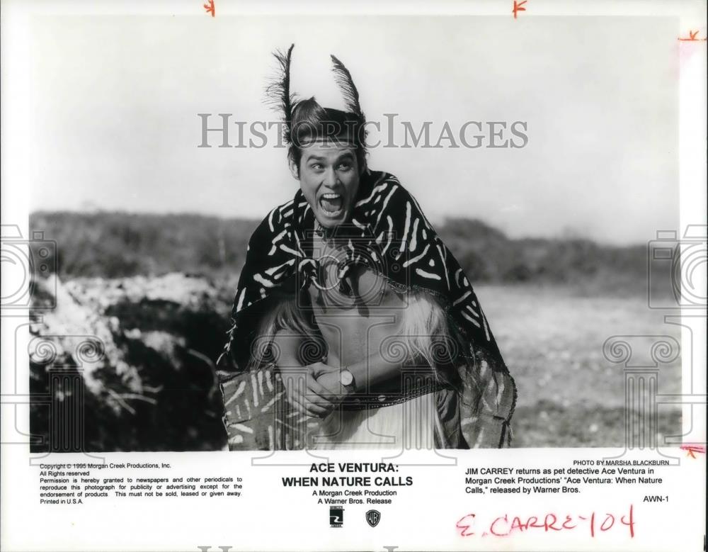 1995 Press Photo Jim Carrey in Ace Venture: When Nature Calls - cvp23175 - Historic Images