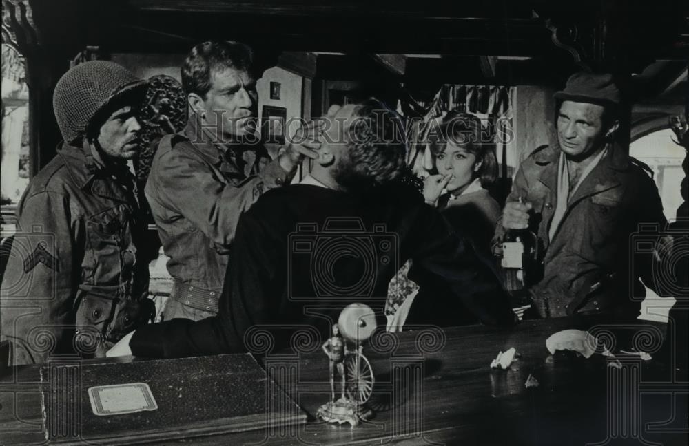 1969 Press Photo Matt Clark, Ben Gazzara, George Segal in The Bridge at Remagen - Historic Images