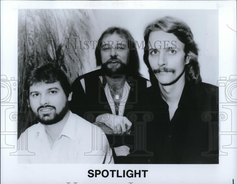 1987 Press Photo Spotlight - cvp28104 - Historic Images