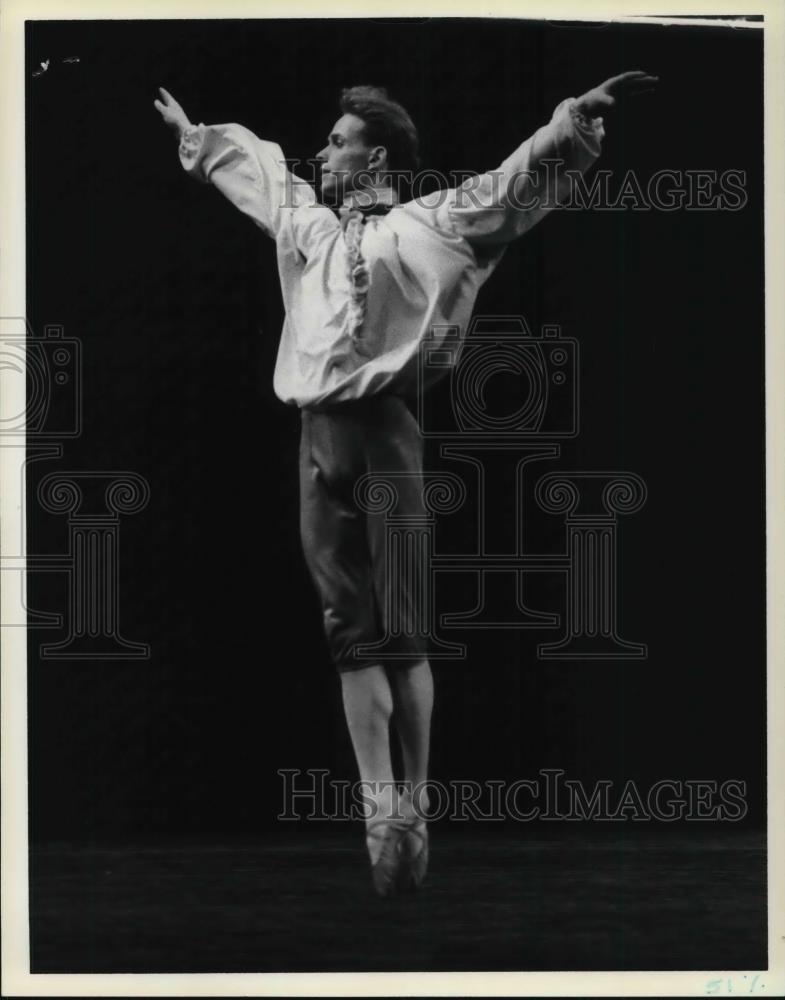 1986 Press Photo Douglas Johnson Ohio Ballet - cvp25831 - Historic Images