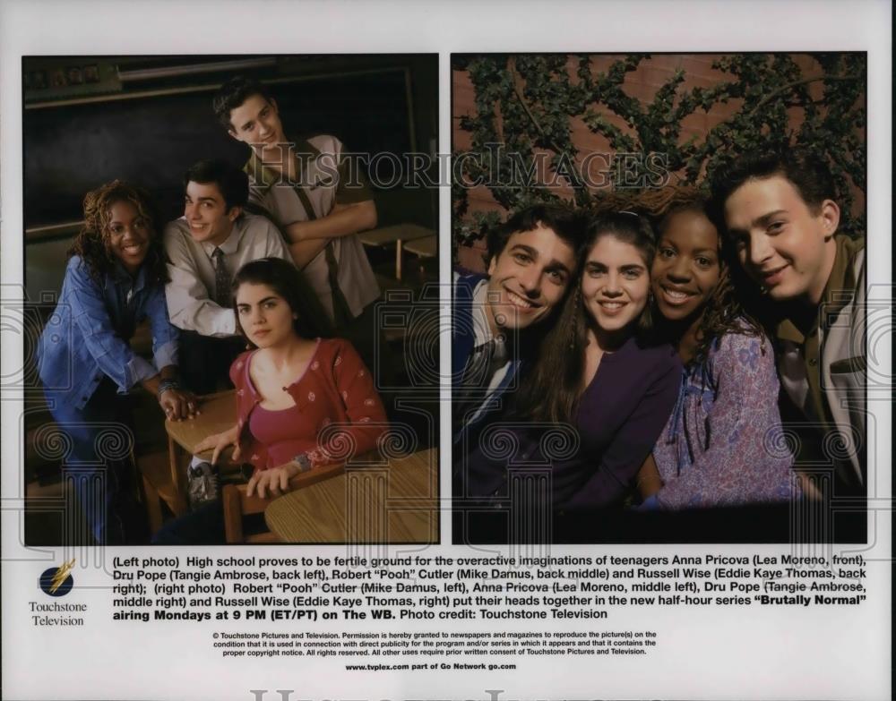 Press Photo Lea Moreno and Tangie Ambrose in BRUTALLY NORMAL - 923 - cvp24961 - Historic Images