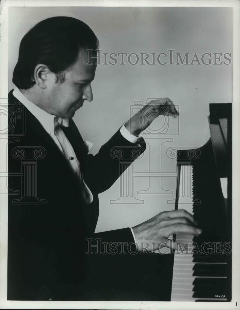 1971 Press Photo Byron Janis American classical pianist - cvp25611 - Historic Images