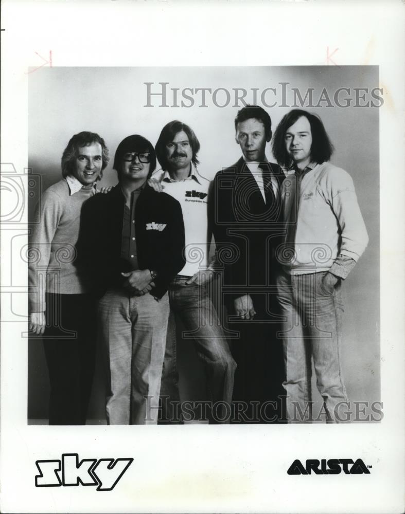 1981 Press Photo Music Group Sky - cvp27458 - Historic Images