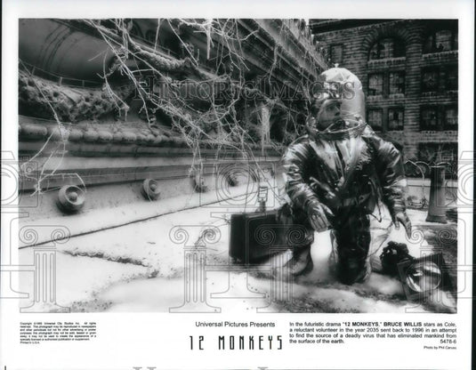 1996 Press Photo Bruce Willis In 12 Monkeys - cvp23020 - Historic Images