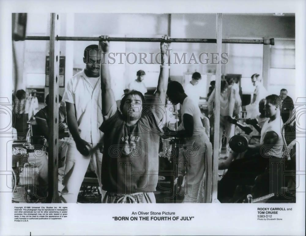 1990 Press Photo Rocky Carroll and Tom Cruise in Born on the Fourth of July - Historic Images