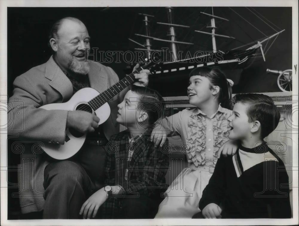 1957 Press Photo Burl Ives in LET'S TAKE A TRIP - cvp23741 - Historic Images