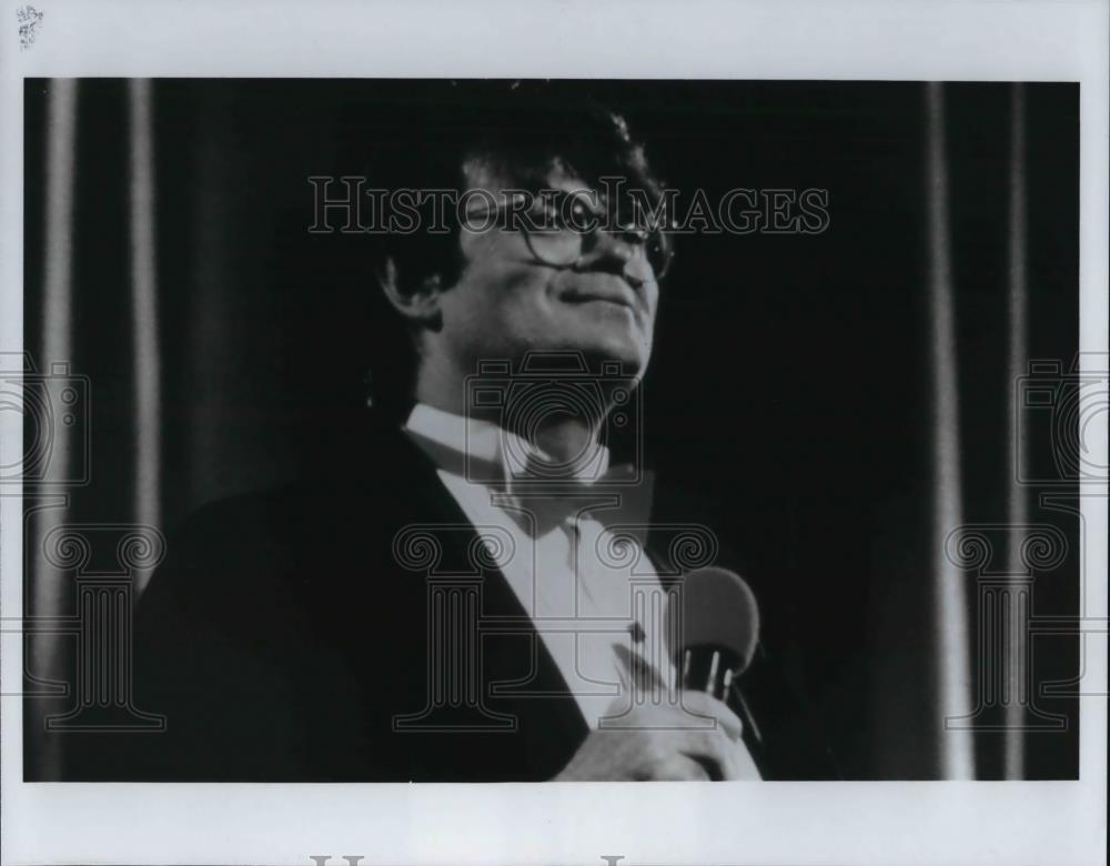 1998 Press Photo Garrison Keillor in the picture - cvp25032 - Historic Images