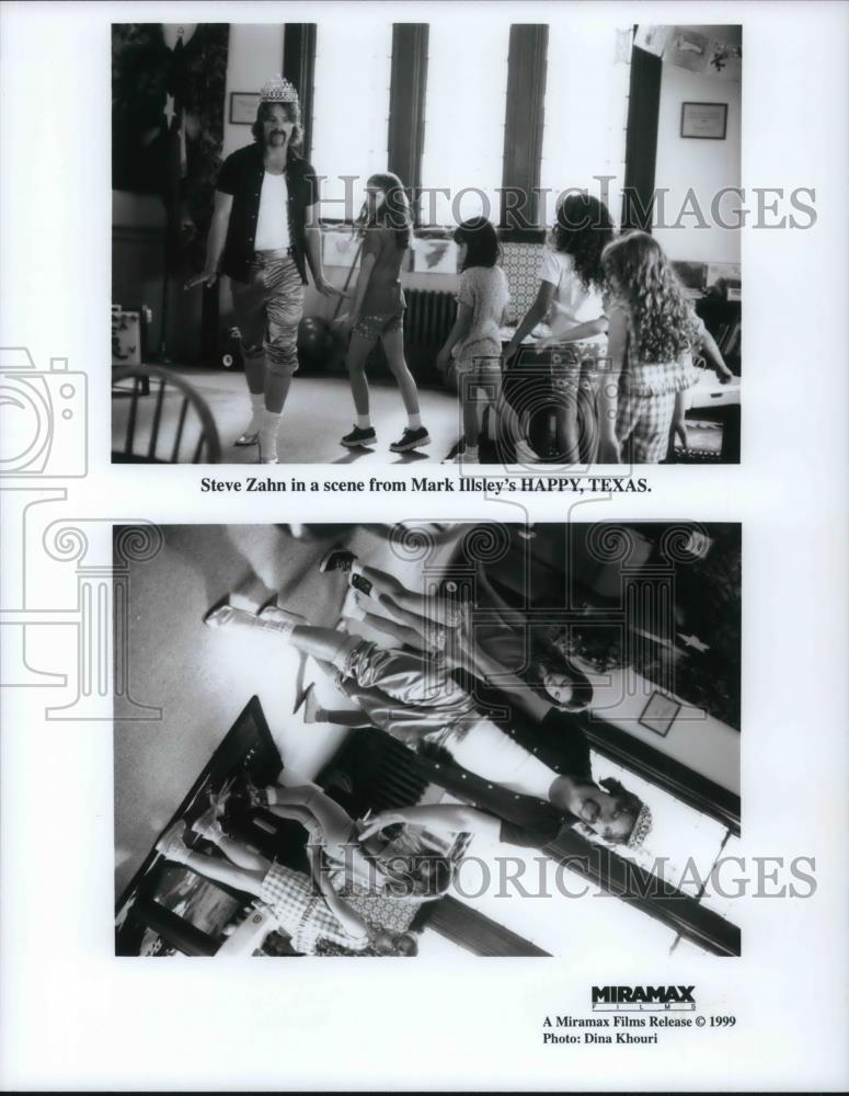 1999 Press Photo Steve Zahn in Happy Texas - cvp20972 - Historic Images