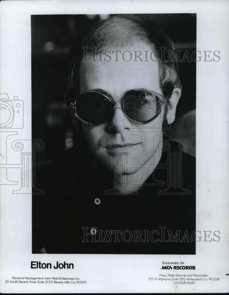 1974 Press Photo Elton John Singer Songwriter Musician Pianist Actor - 188 - Historic Images