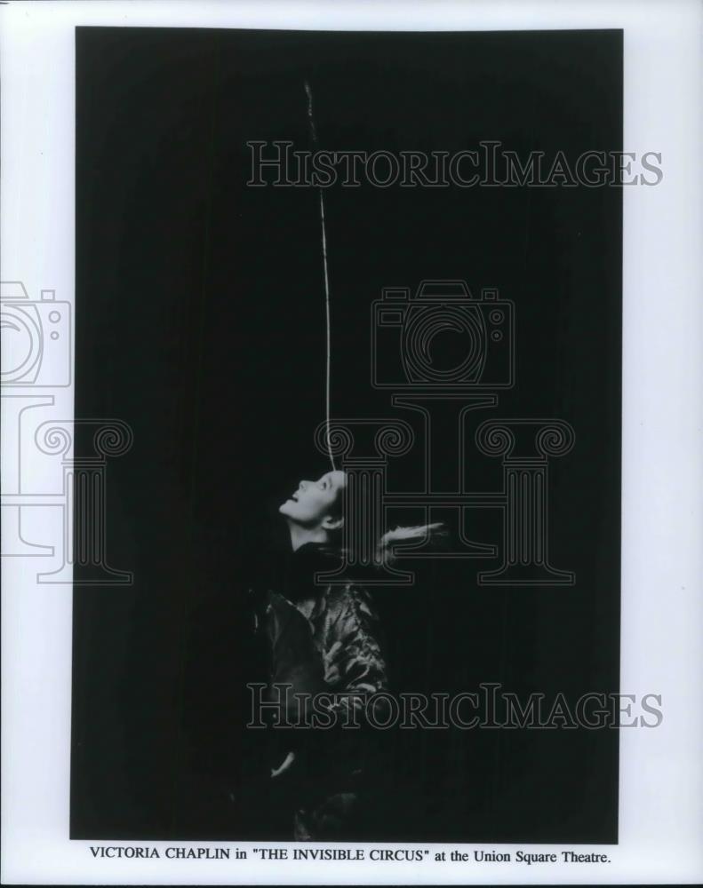 1993 Press Photo Victoria Chaplin in The Invisible Circus - cvp21801 - Historic Images