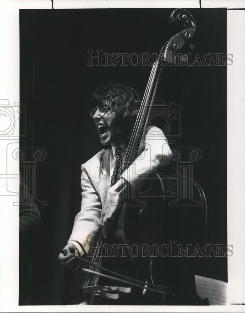 1988 Press Photo Robert Black Double Bass - cvp26400 - Historic Images