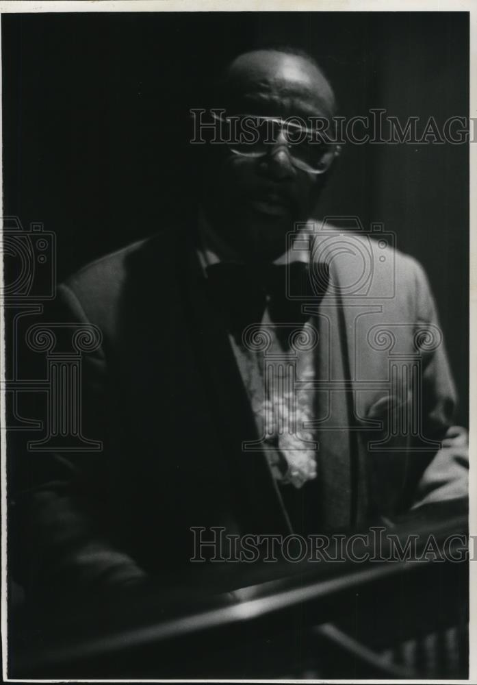 Press Photo Web Howard Musician Pianist - cvp27389 - Historic Images