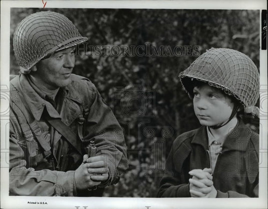 1965 Press Photo "Up From The Beach" - Historic Images
