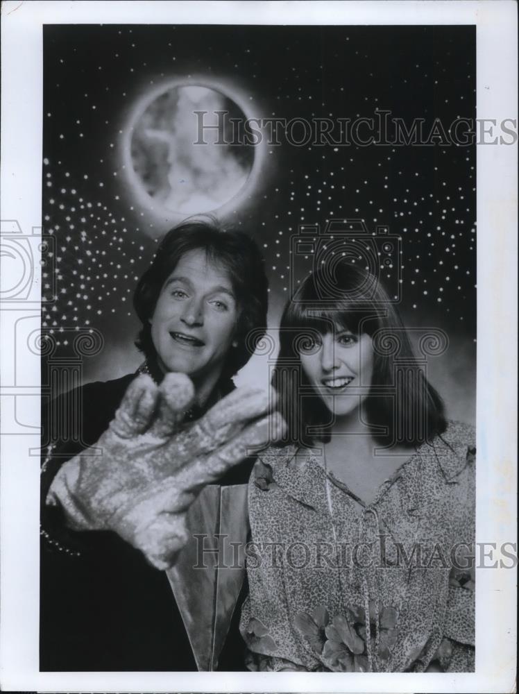 1978 Press Photo Robin Williams and Pam Dawber in &quot;Mork and Mindy&quot; - Historic Images