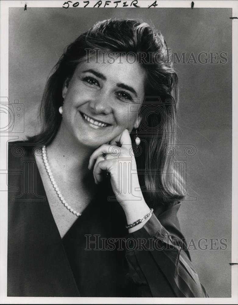 1992 Press Photo Lauren Howard The Top Of The Town - cvp27123 ...