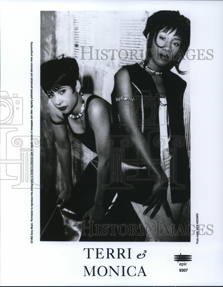1994 Press Photo Terri & Monica - cvp28051 - Historic Images