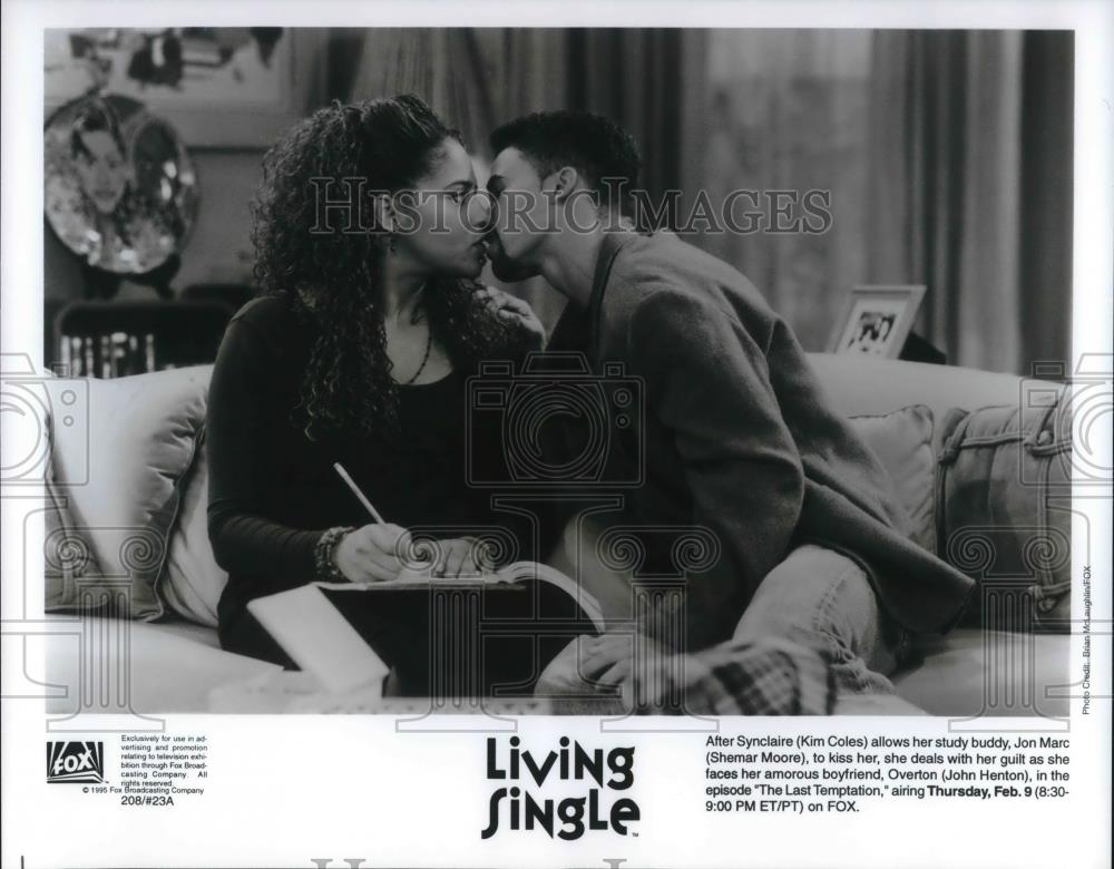 1997 Press Photo Kim Coles & Shemar Moore in Living Single - cvp20279 - Historic Images