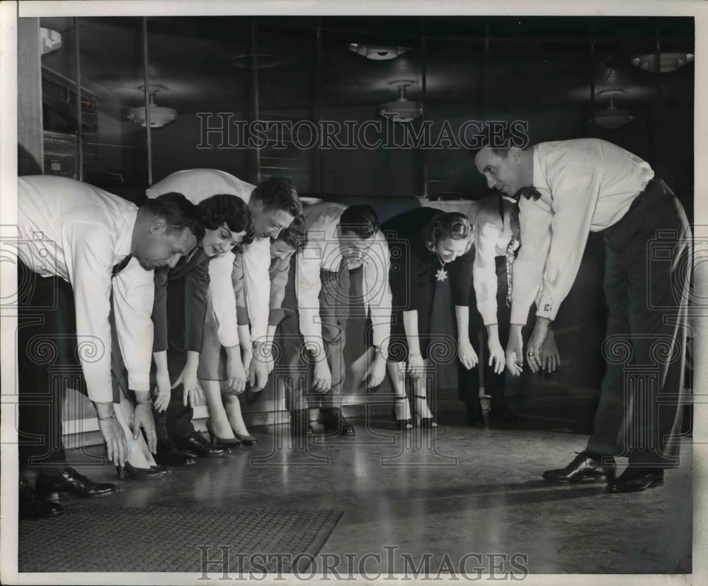 1953 Press Photo Bankers Exercising High Price Fellows Albert Maurice - Historic Images