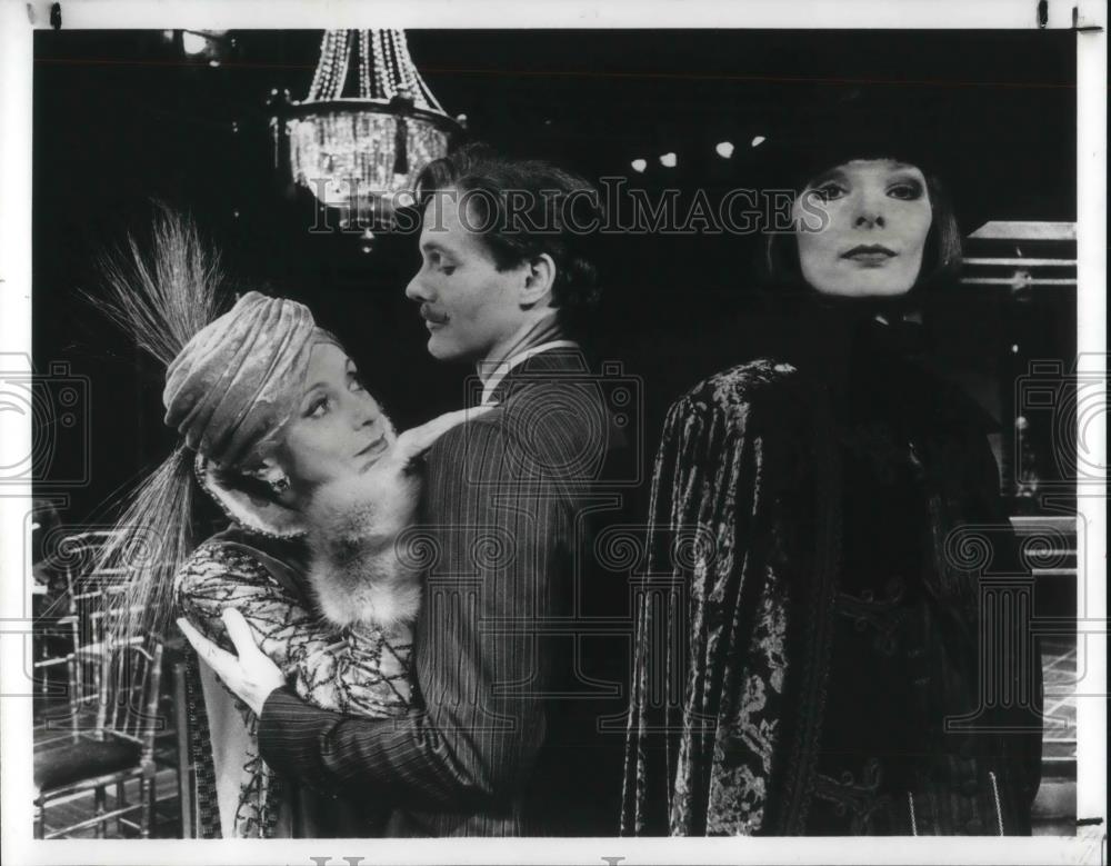 1990 Press Photo Liliane Montevecchi, David Carroll & Karen Akers in Grand Hotel - Historic Images