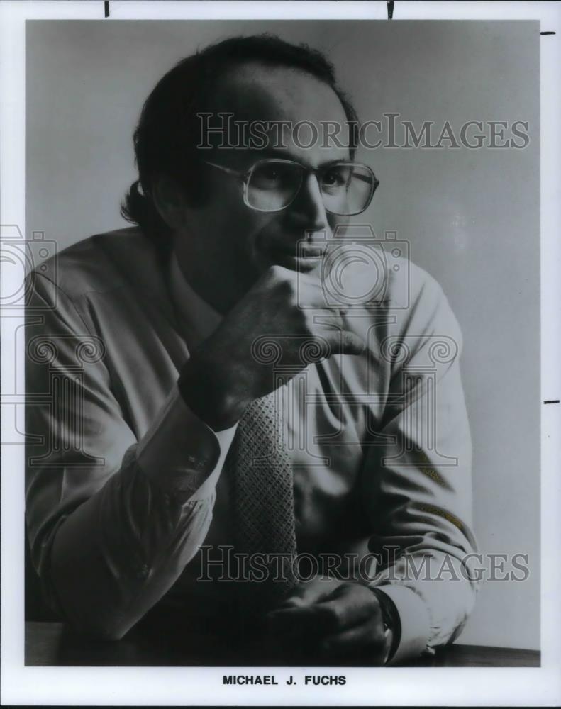 1990 Press Photo Michael J Fucjs is an American executive producer for HBO - Historic Images