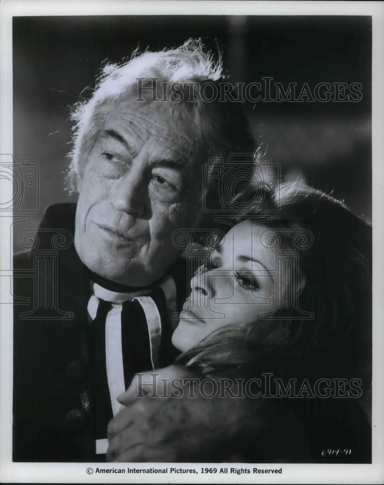 1970 Press Photo John Huston and Sonja Berger in De Sada - Historic Images