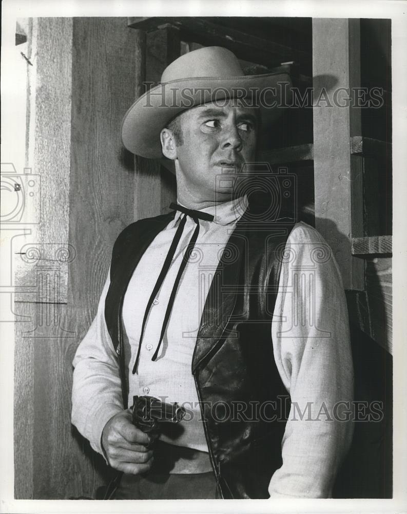 1959 Press Photo Van Johnson in Deadfall - cvp26760 - Historic Images
