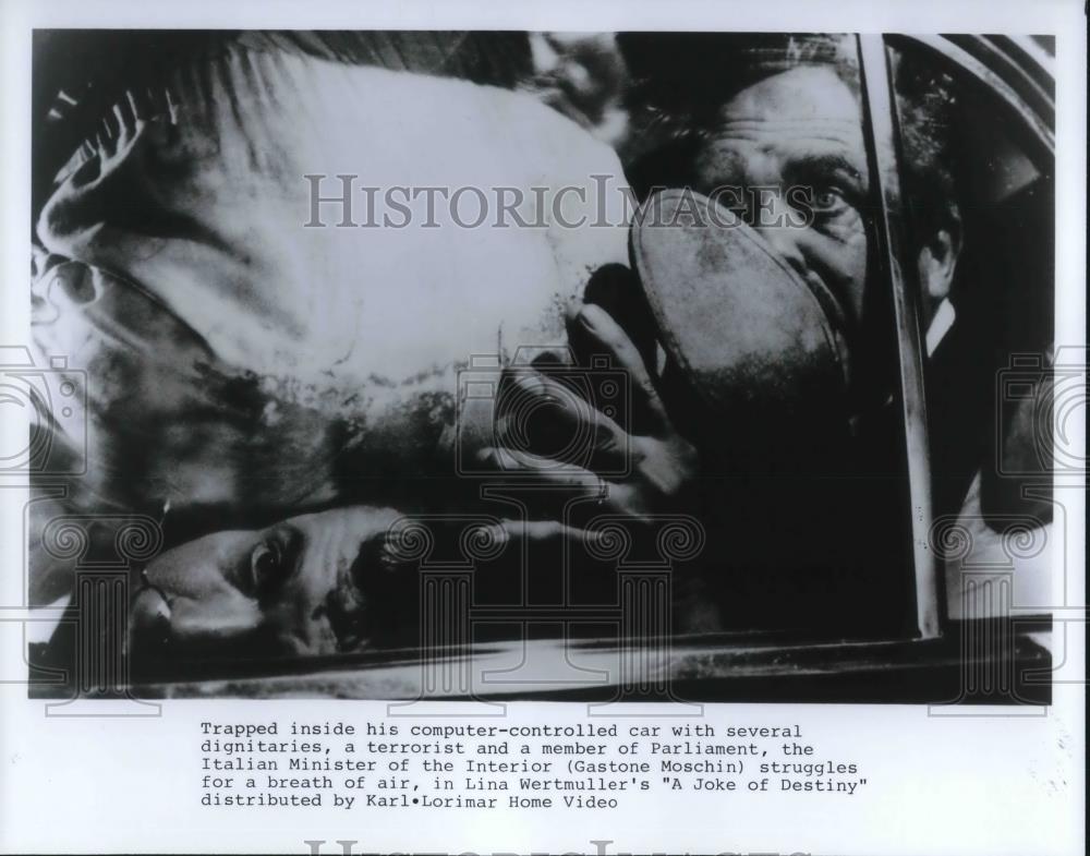 1986 Press Photo Gastone Moschin in A Joke of Destiny - cvp22509 - Historic Images