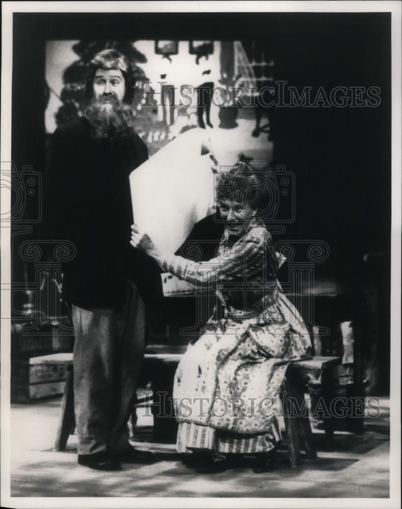 1989 Press Photo Cloris Leachman Peter Thoemke in Grandma Moses - cvp23932 - Historic Images