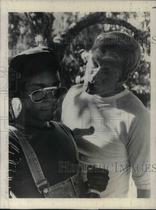 1978 Press Photo Ken Howard and Eric Kilpatrick in The White Shadow - cvp21547 - Historic Images