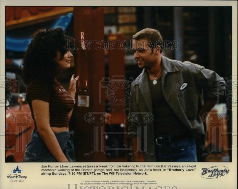 Press Photo Joey Lawrence and Liz Vassey in Brotherly Love - cvp24968 - Historic Images
