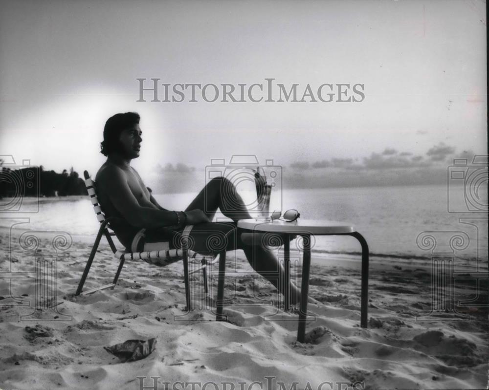 1979 Press Photo Englebert Humperdinck English Singer on Caribbean Island - Historic Images