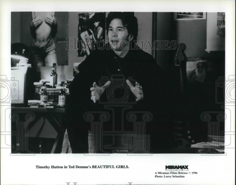 1996 Press Photo Timothy Hutton in Ted Demme&#39;s Beautiful Girls - cvp23658 - Historic Images