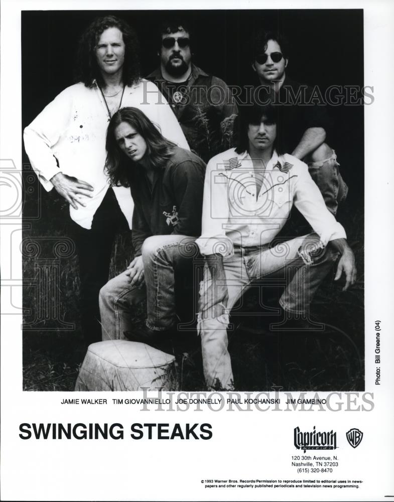 1984 Press Photo Swinging Steaks - cvp28328 - Historic Images