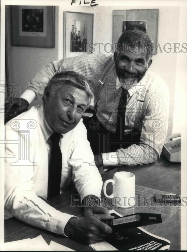 1987 Press Photo Don Hewitt Executive Producer and Ed Bradley host 60 Minutes - Historic Images