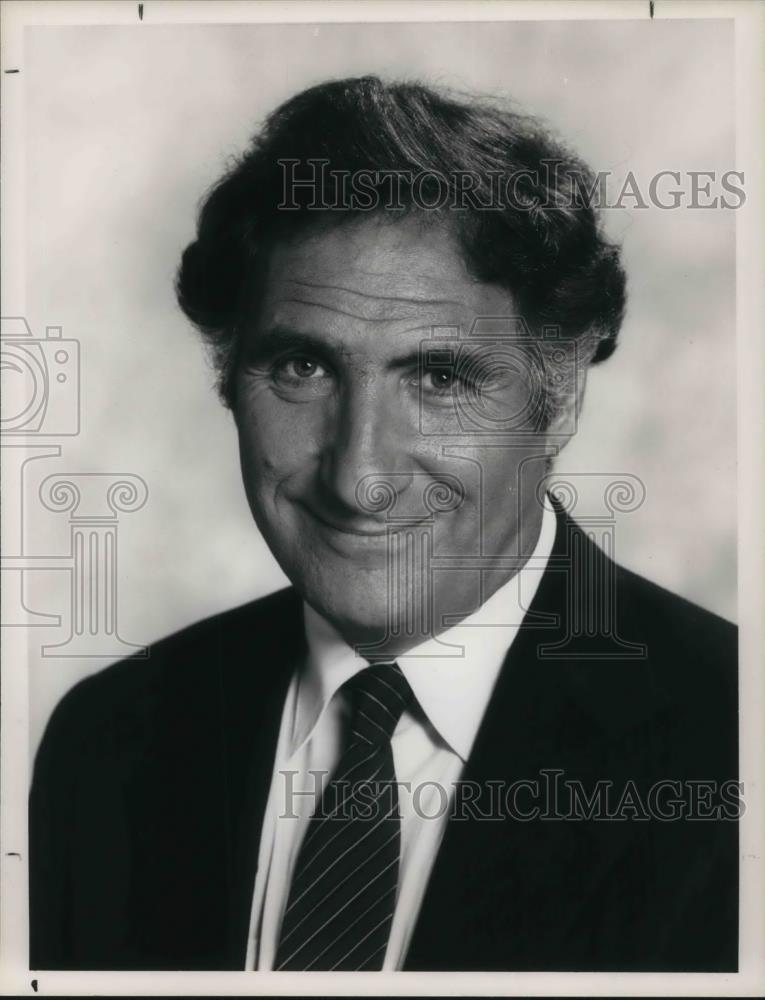 1988 Press Photo Judd Hirsch in Dear John - cvp21427 - Historic Images