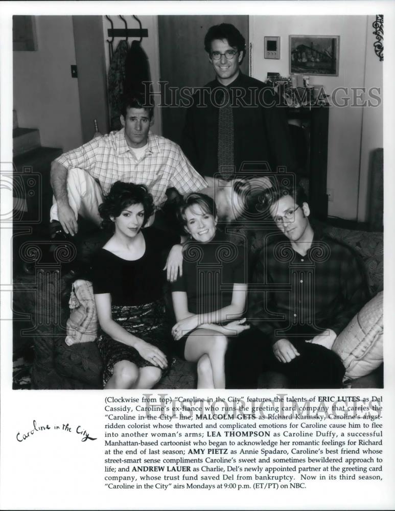 1995 Press Photo Malcolm Gets & Lea Thompson in Caroline in the City - cvp20542 - Historic Images