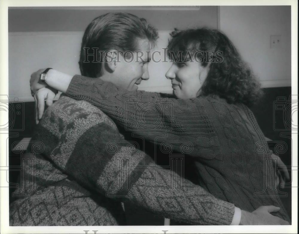 1990 Press Photo John D. Trimbath and Mary Beth N. Vary in Mary, Mary - Historic Images