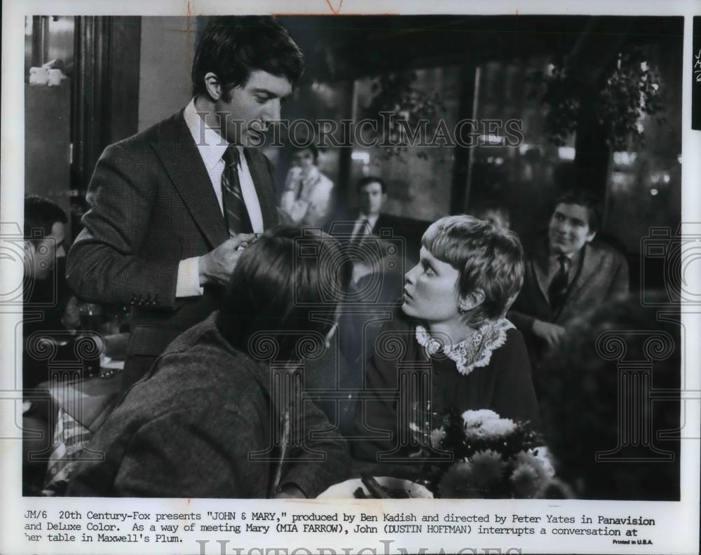 1970 Press Photo Mia Farrow Dustin Hoffman in John and Mary - cvp22515 - Historic Images