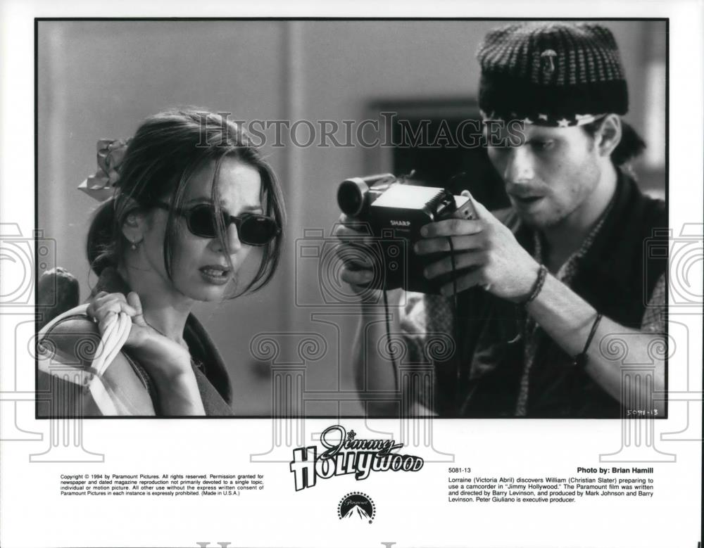 1994 Press Photo Victoria Abril Christian Slater in Jimmy Hollywood - cvp22504 - Historic Images