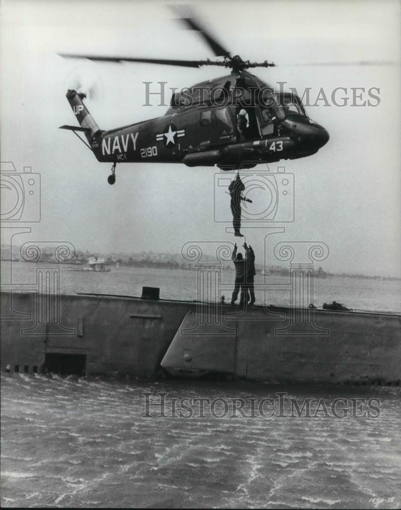 1969 Press Photo Jim Brown as Marine Captain in Ice Station Zebra - cvp24560 - Historic Images
