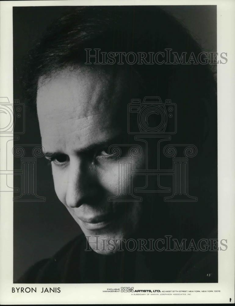 1977 Press Photo Bryan Janis American classical pianist - cvp25610 - Historic Images
