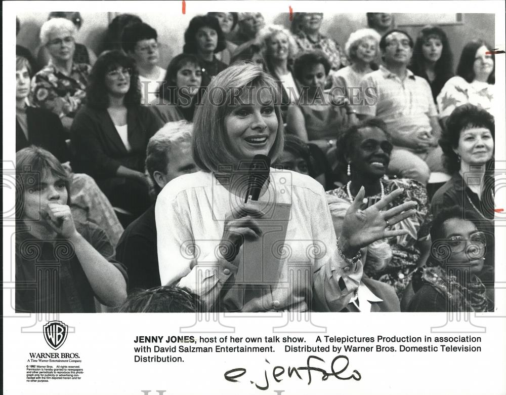 1992 Press Photo Jenny Jones hosting her talk show - cvp26130 - Historic Images