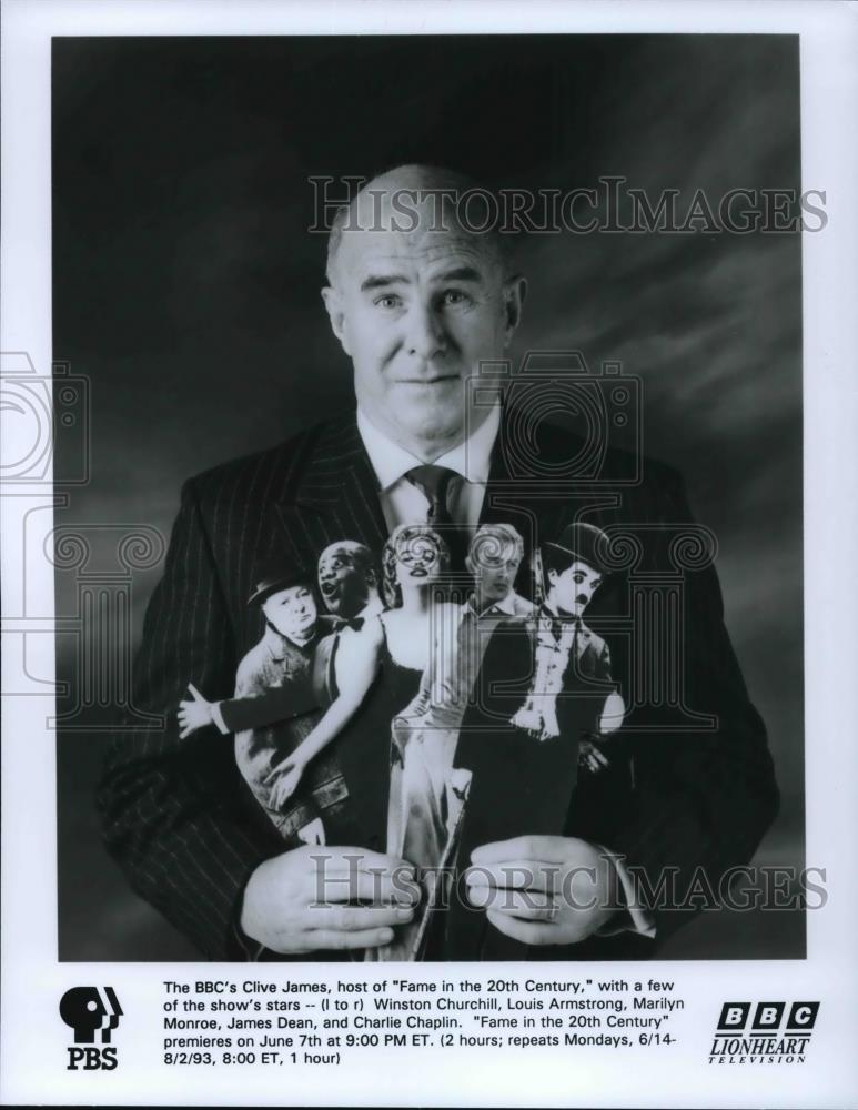 Press Photo Clive James Hosts Fame in the 20th Century - cvp25713 - Historic Images